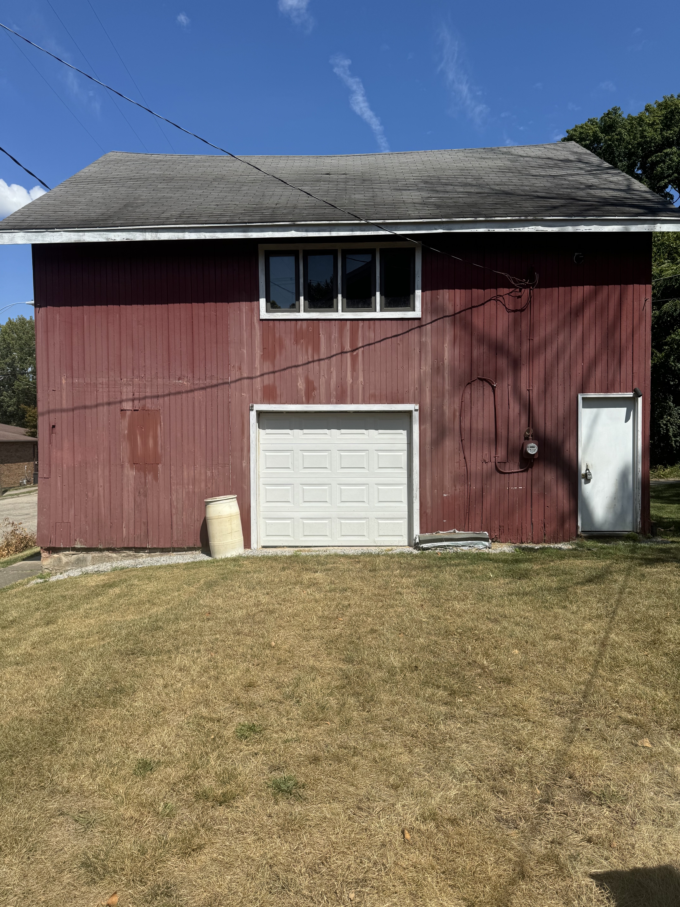 328 Hill Street - BARN