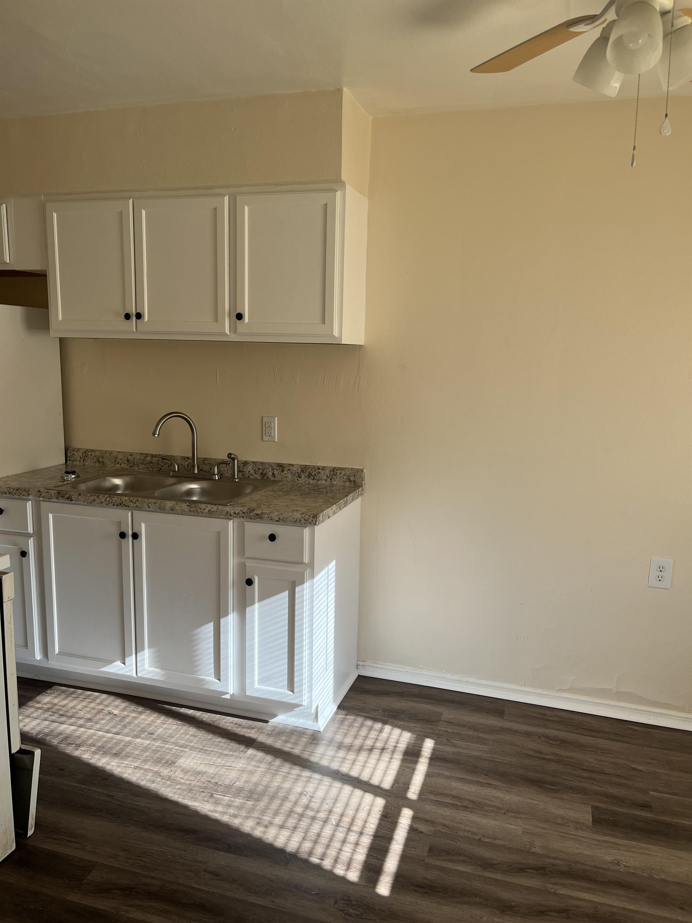 1115 Troy Street - 4